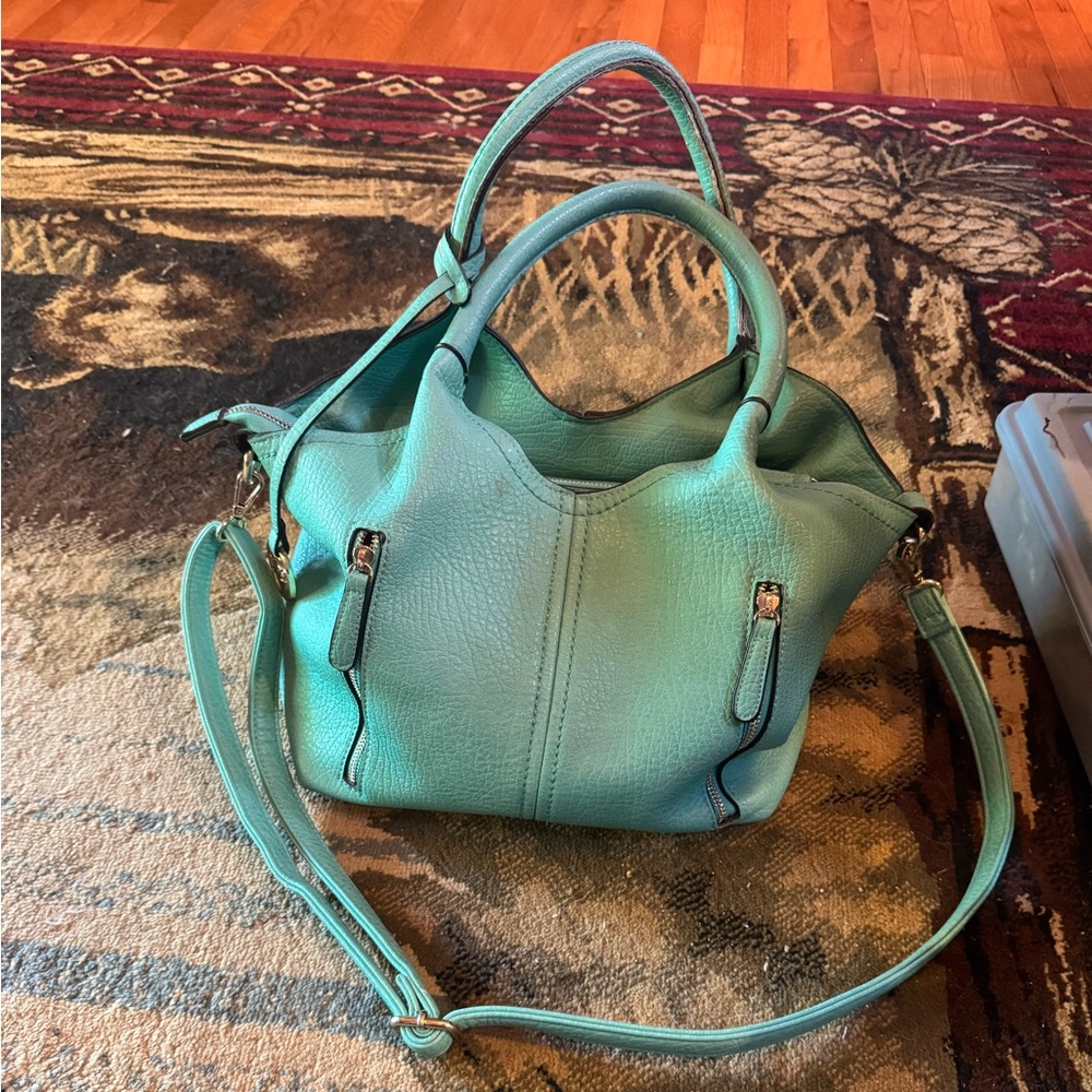 Fabiola Leather Carry Purse